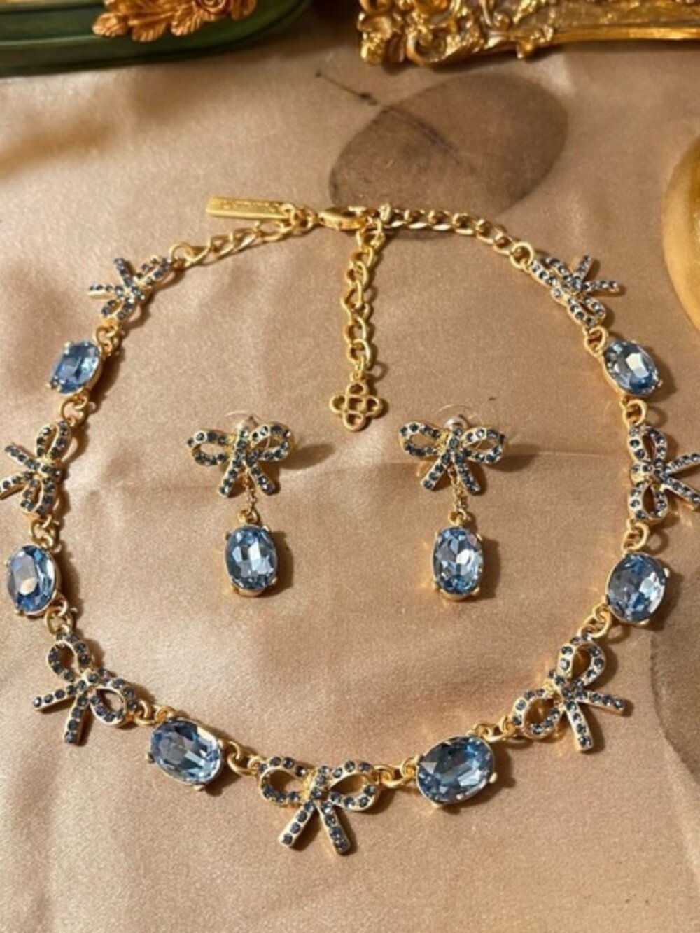 Oscar de la Reta Blue Crystals Bow Rectangle Necklace & Earrings Set
